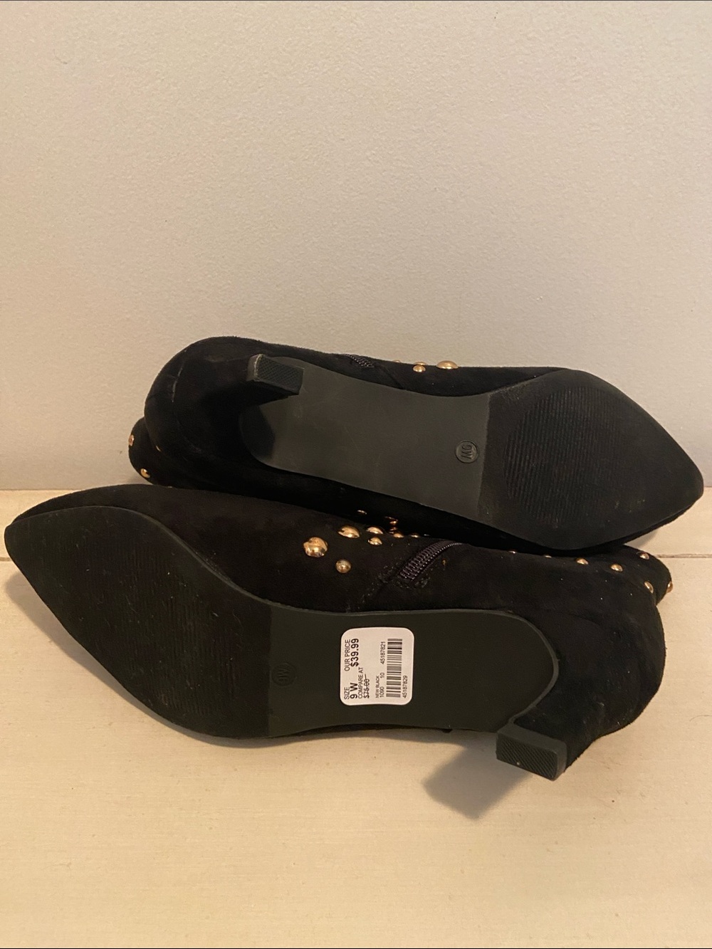 Comfort Est. 1946 by Cato Black Faux Suede Gold Stud Ankle Boot 9W NIB Moto - Picture 3 of 10